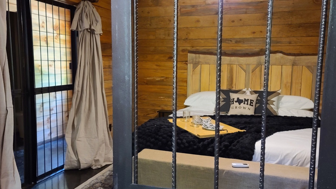 Photo of Bedroom in Mineola