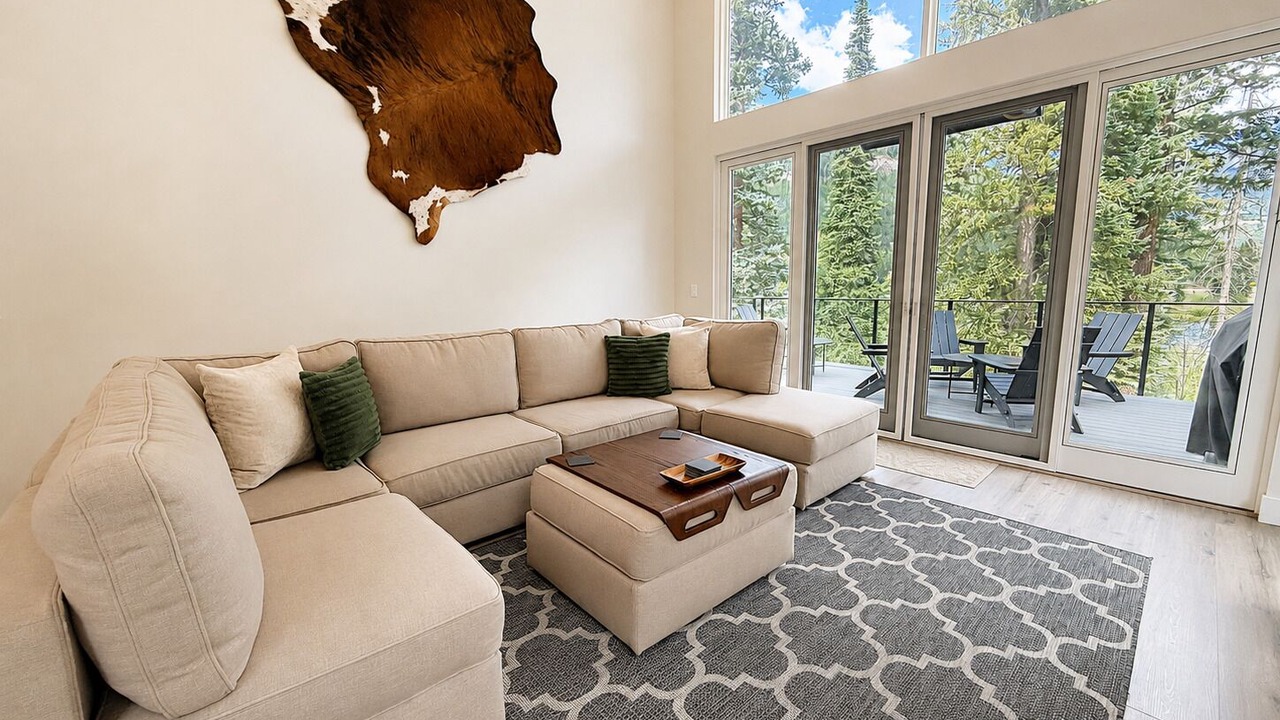 Photo of Livingroom in Purgatory