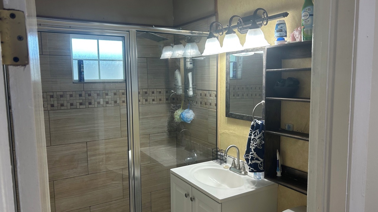 Photo of Bathroom in Newark