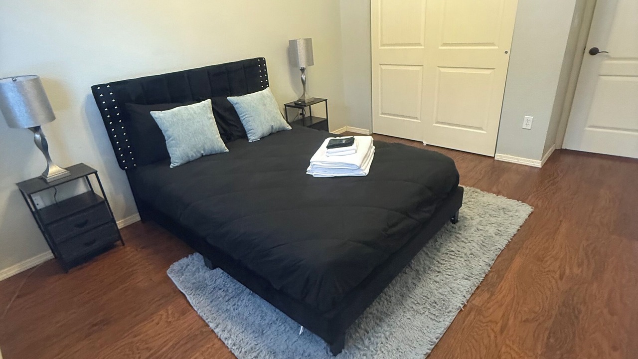 Photo of Bedroom in Biggs Field