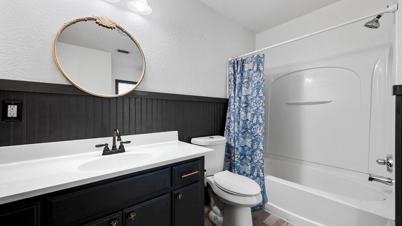 Photo of Bathroom in Elmo