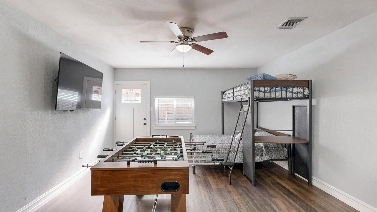 Photo of Bedroom in Southwest Arlington