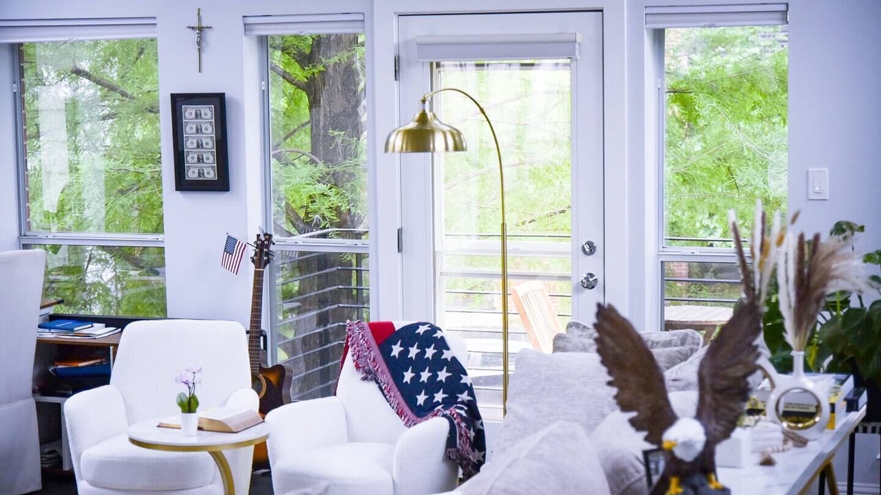 Photo of Livingroom in Knox - Henderson