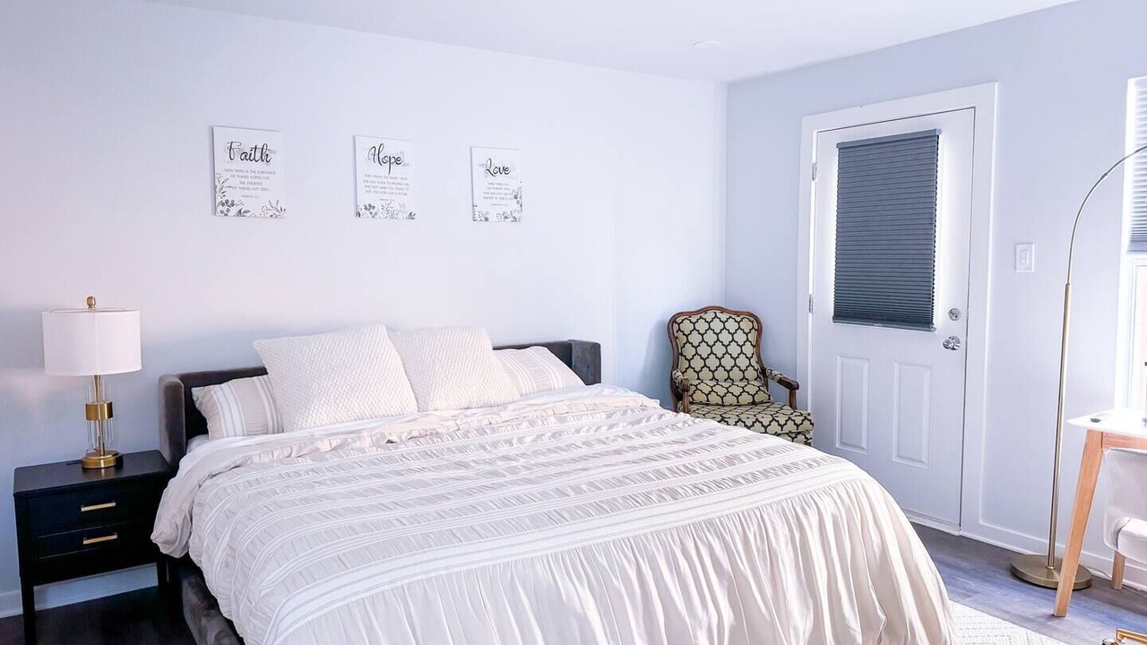 Photo of Bedroom in Knox - Henderson