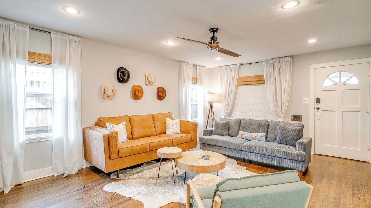 Photo of Livingroom in Arlington Heights