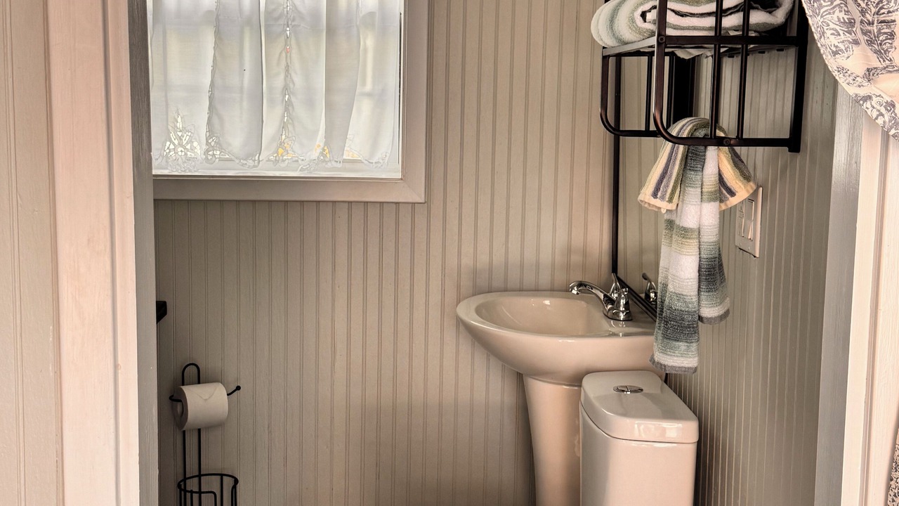 Photo of Bathroom in Jamaica Beach