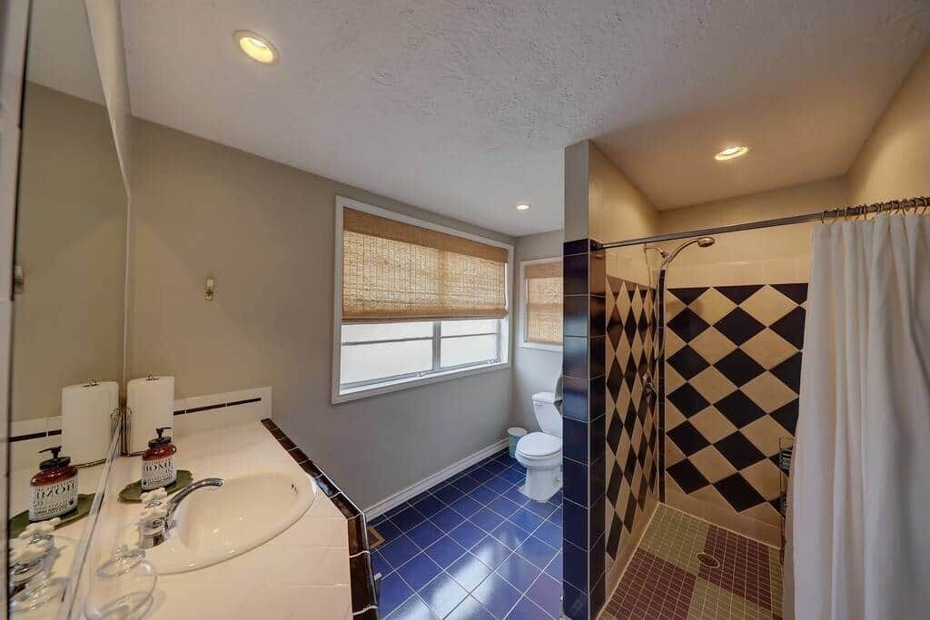 Photo of Bathroom in Ingram