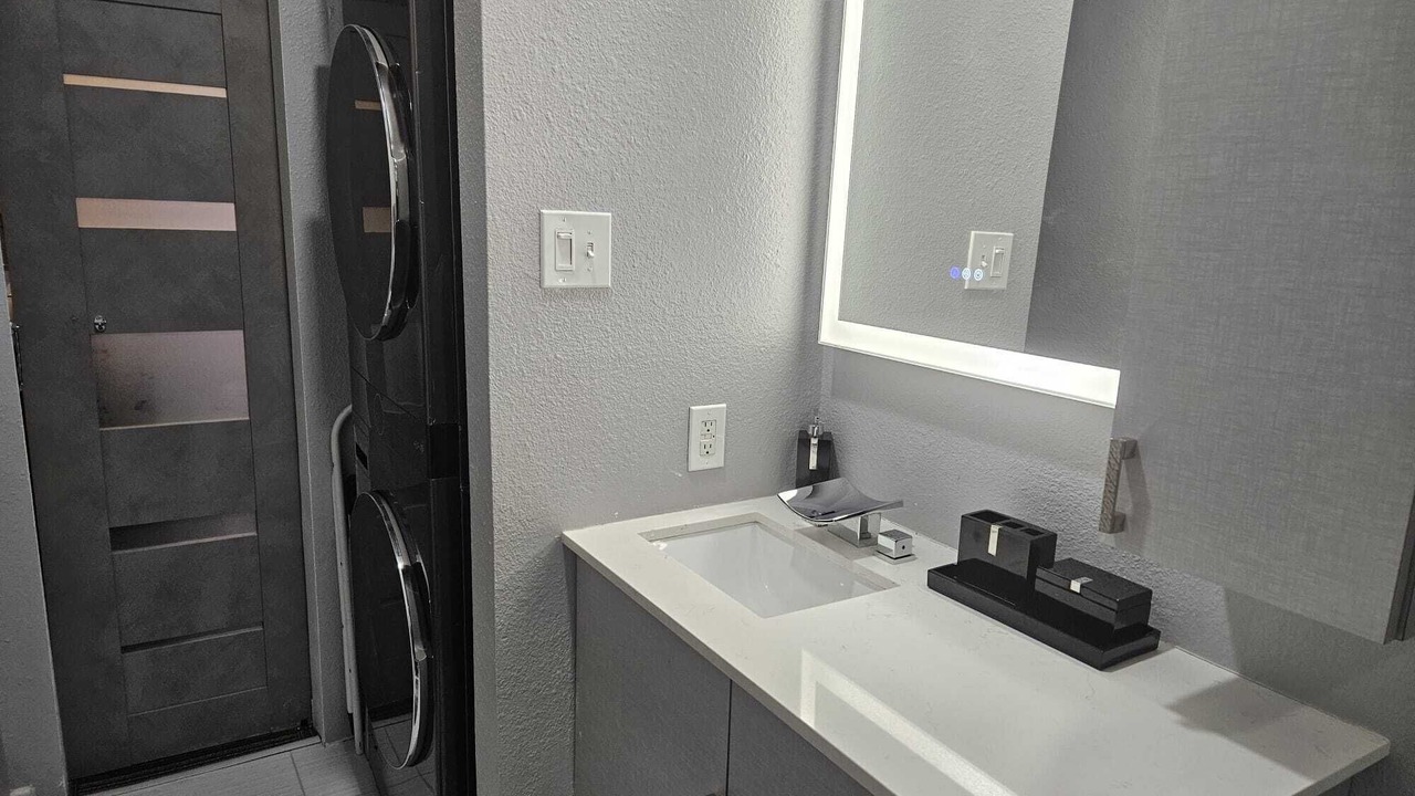Photo of Bathroom in Cityplace