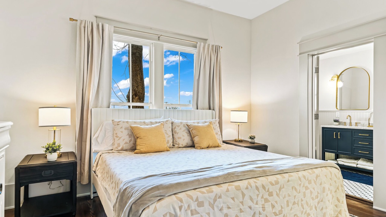 Photo of Bedroom in Weatherford