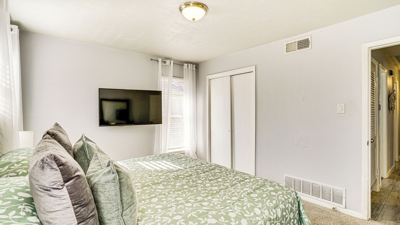 Photo of Bedroom in Hurst