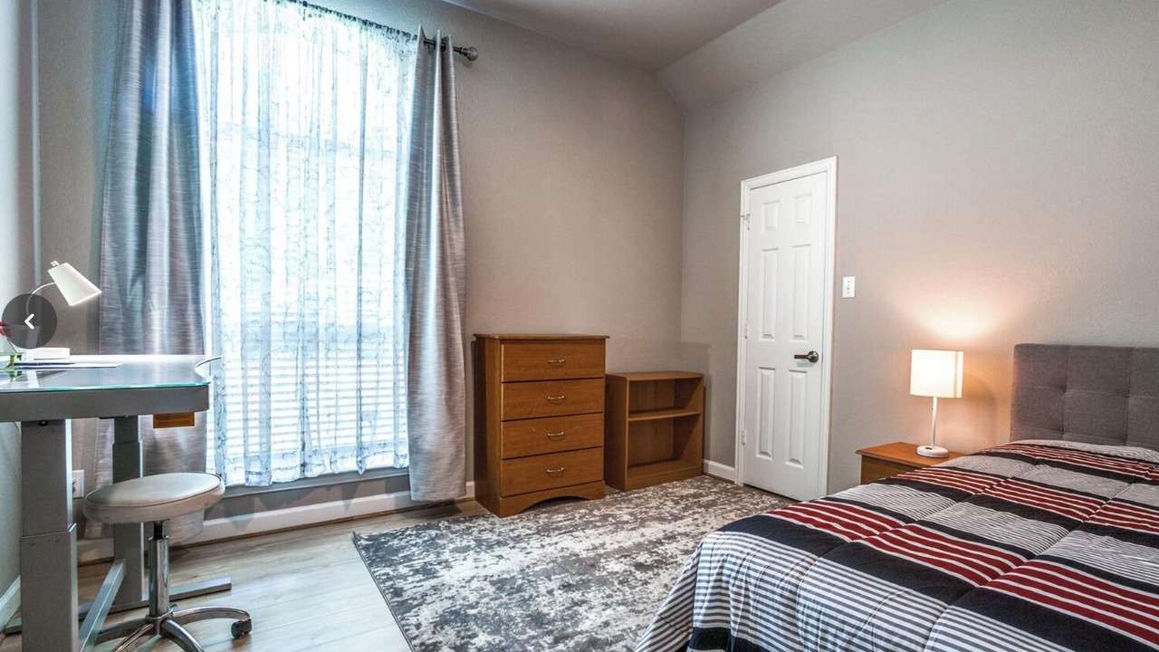 Photo of Bedroom in Far North Dallas