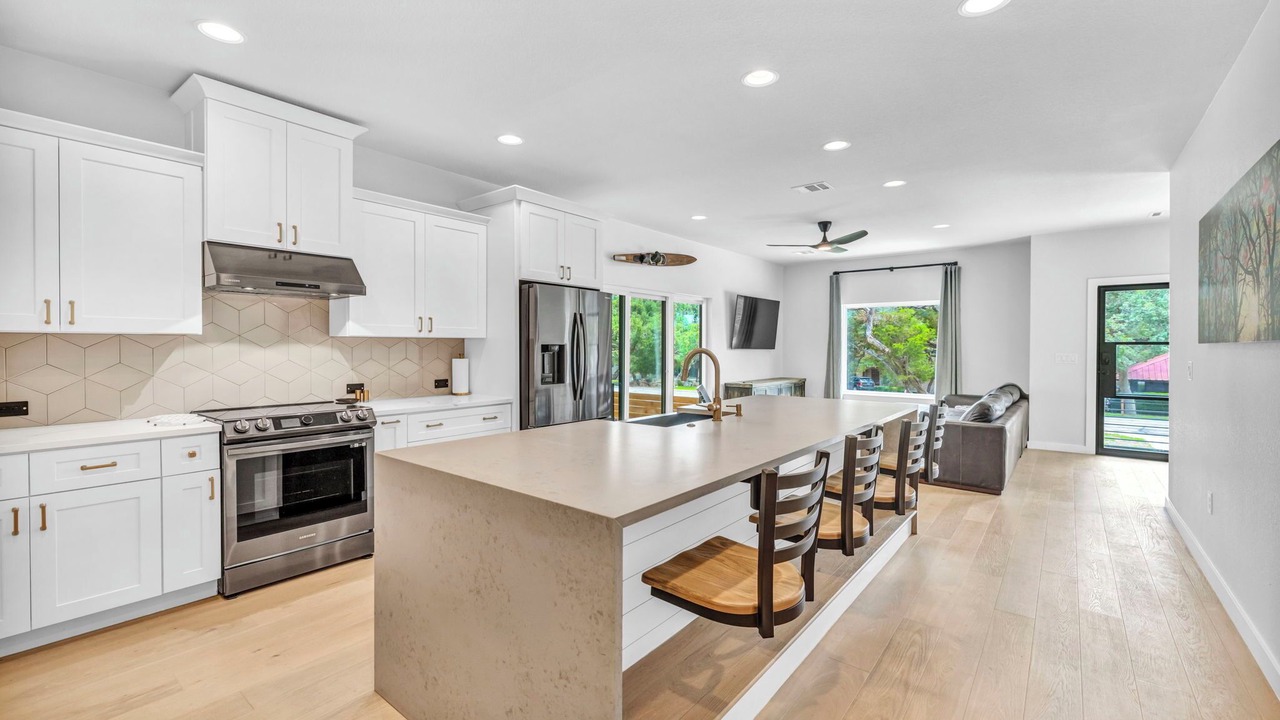 Photo of Kitchen in Point Venture