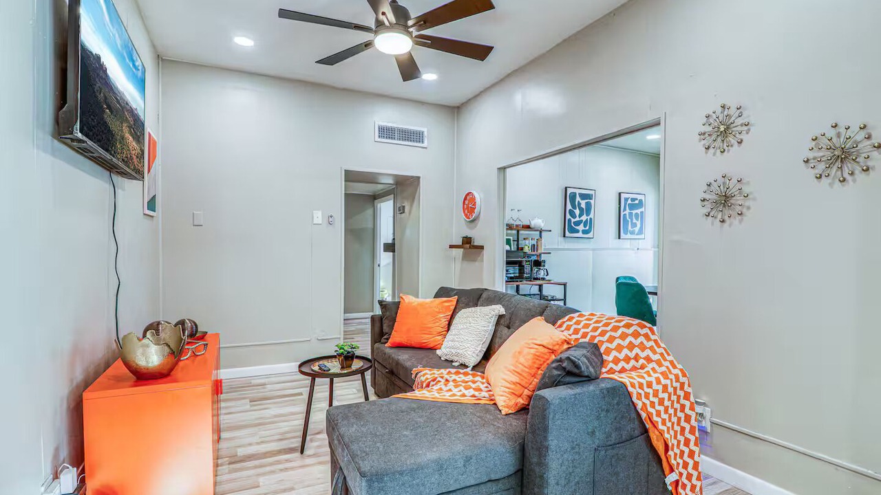 Photo of Livingroom in Pershing - Government Hill