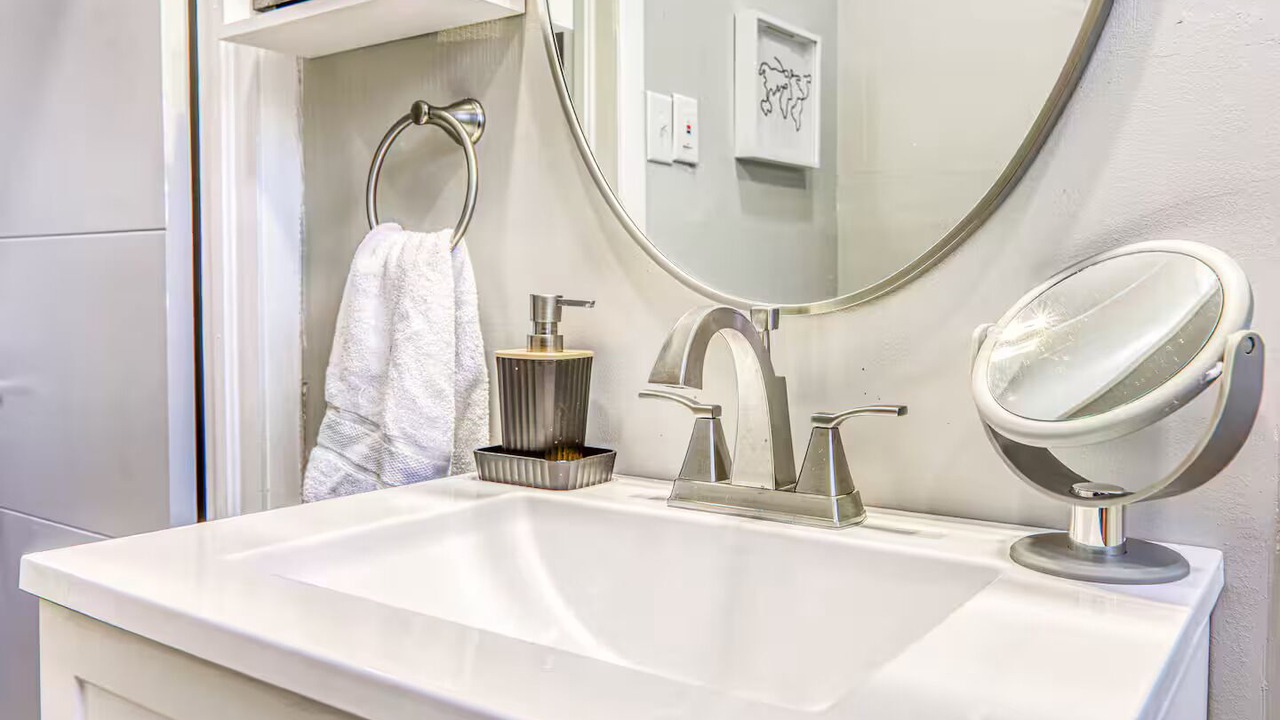 Photo of Bathroom in Pershing - Government Hill