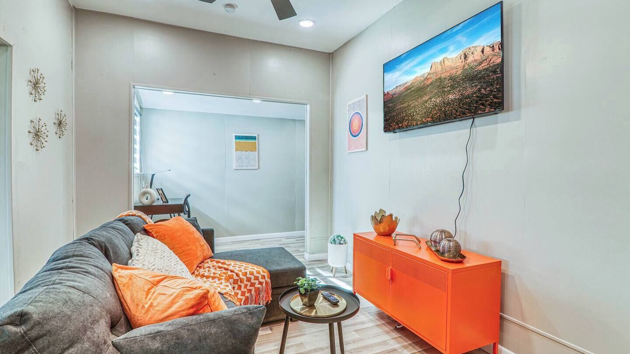 Photo of Livingroom in Pershing - Government Hill
