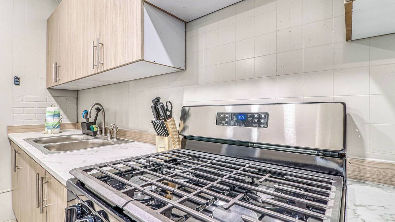 Photo of Kitchen in Pershing - Government Hill