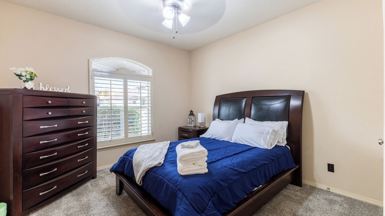 Photo of Bedroom in Biggs Field