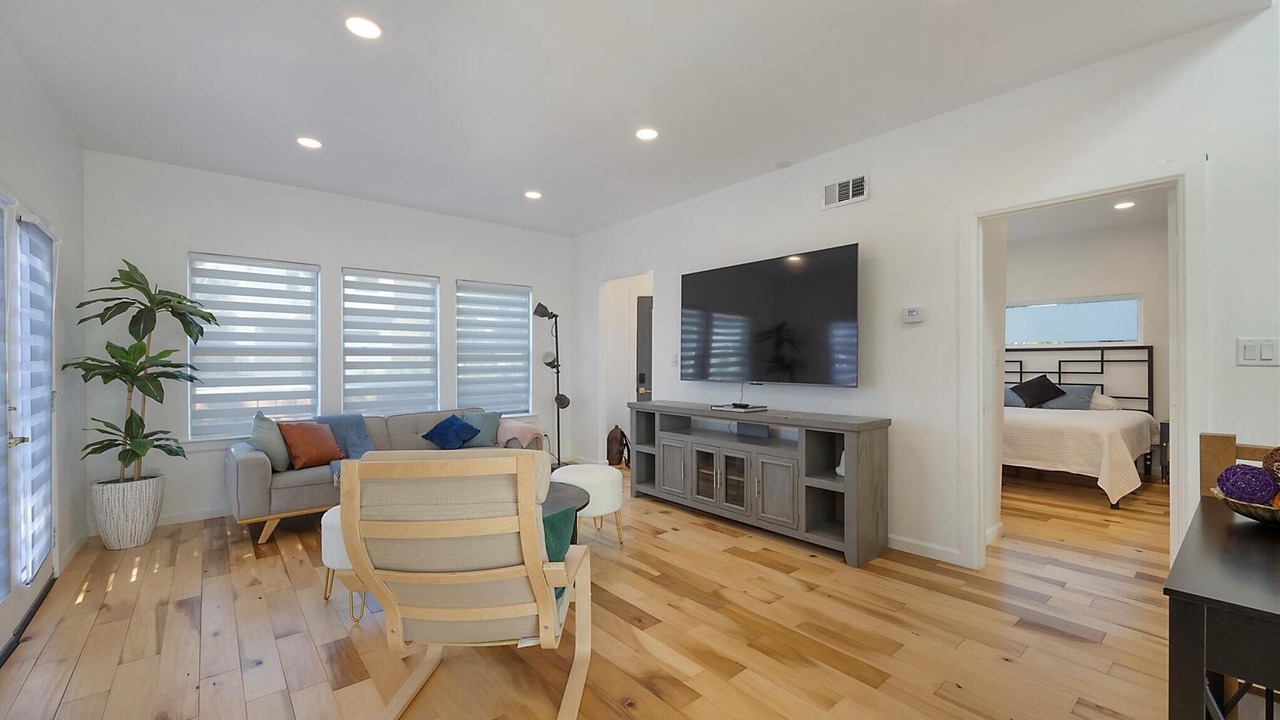 Photo of Livingroom in Knox - Henderson
