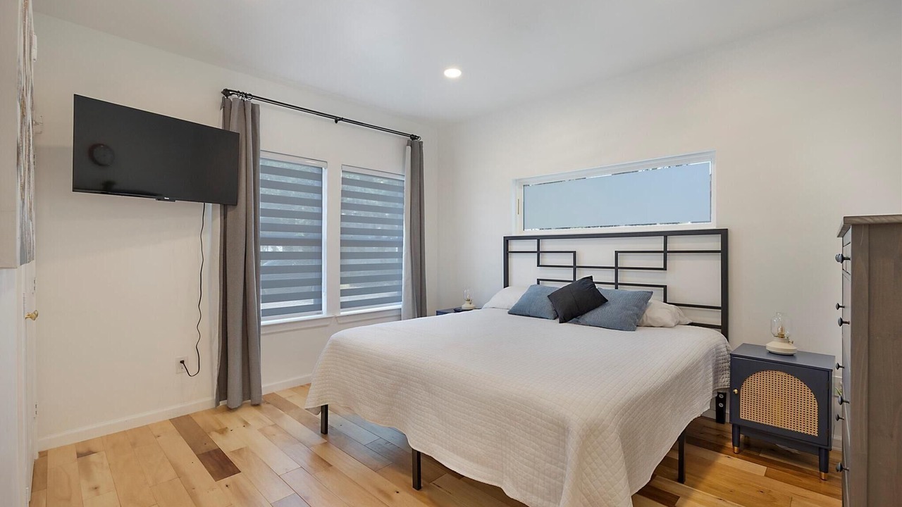 Photo of Bedroom in Knox - Henderson