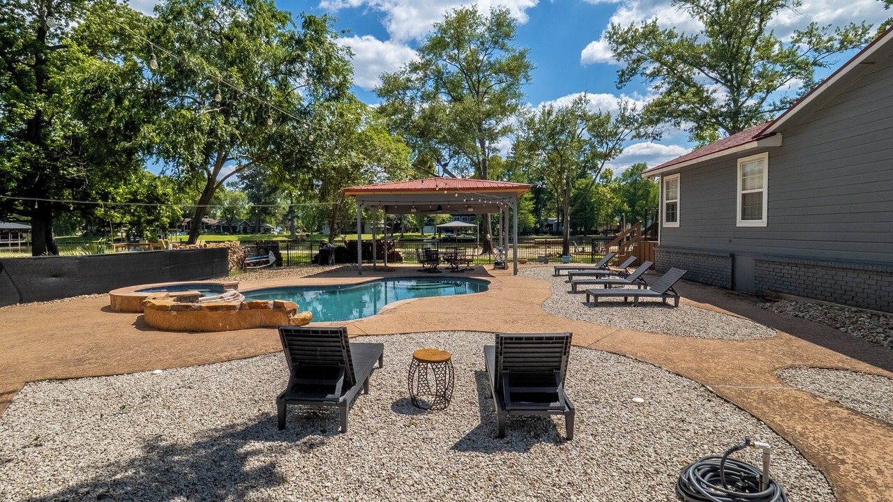 Photo of Outdoor in Oakhurst