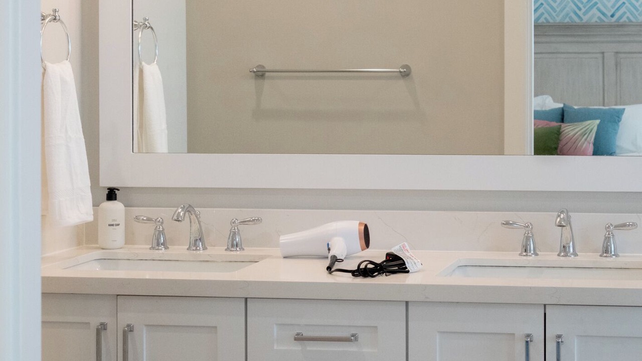 Photo of Bathroom in Beachside Village