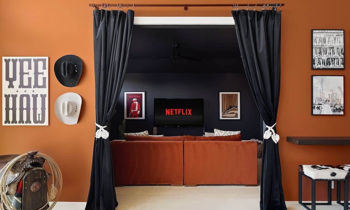Photo of Livingroom in South Lamar