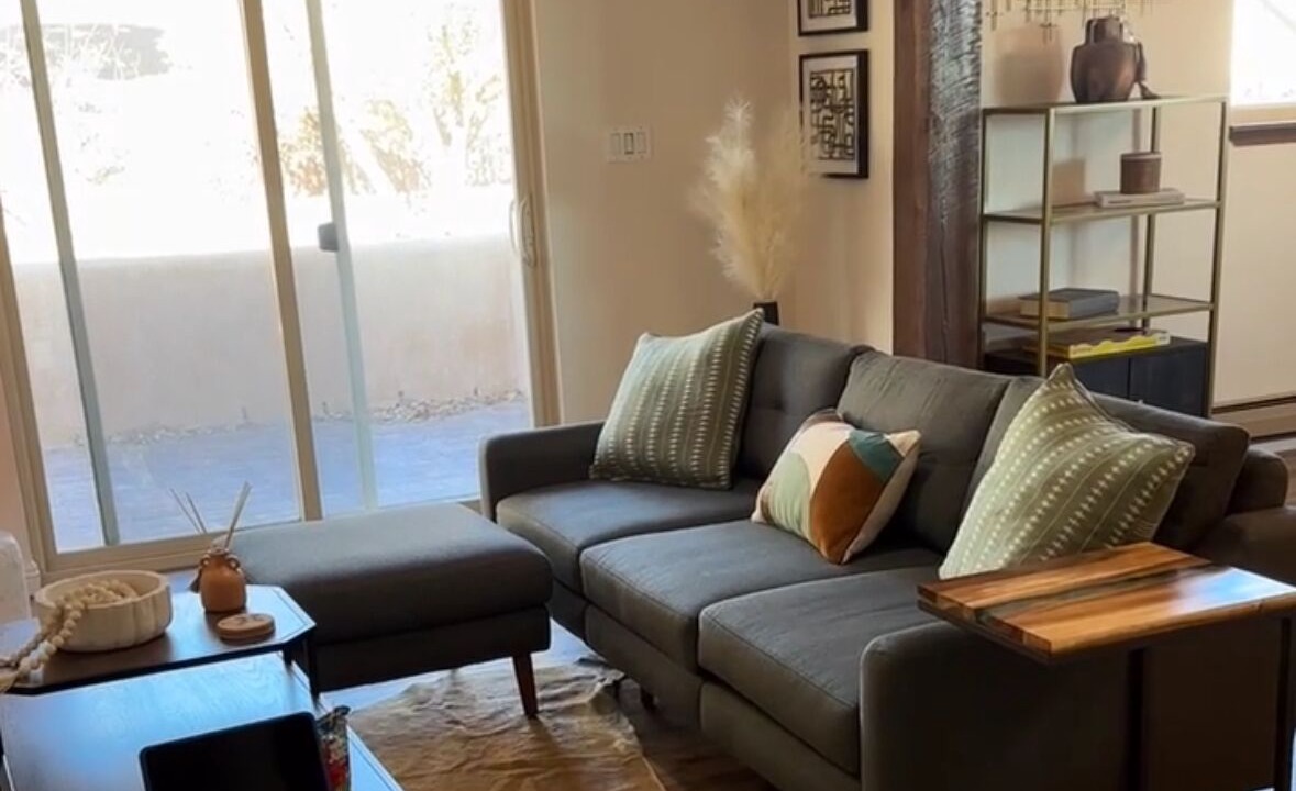 Photo of Livingroom in Alban Hills