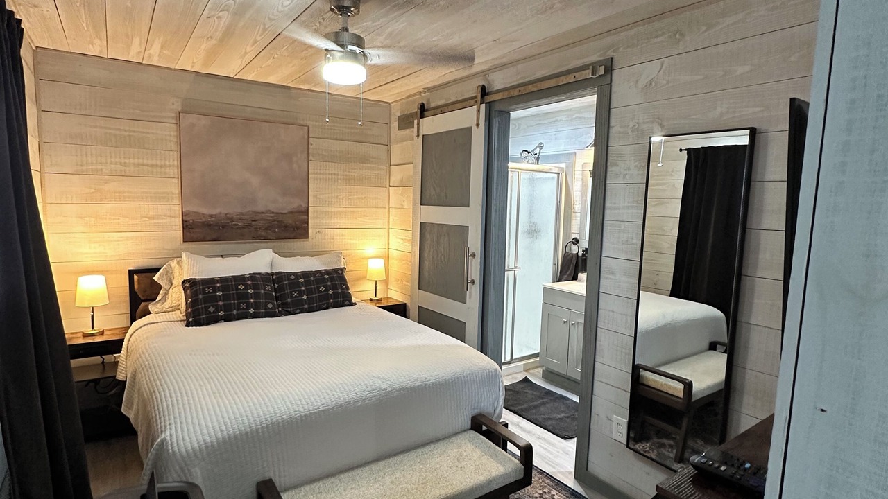 Photo of Bedroom in Springtown