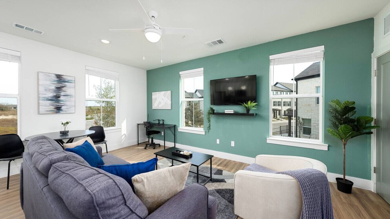 Photo of Livingroom in Pflugerville