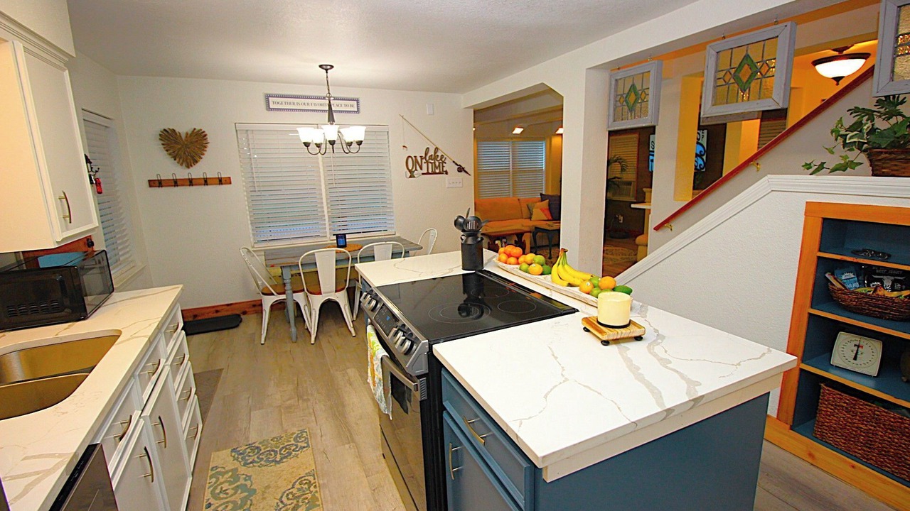 Photo of Kitchen in Gun Barrel City