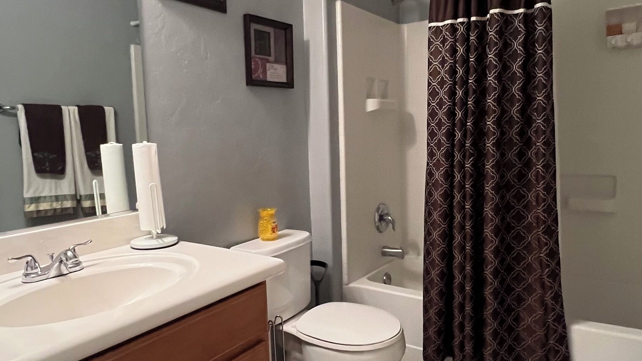 Photo of Bathroom in Valencia Reserve
