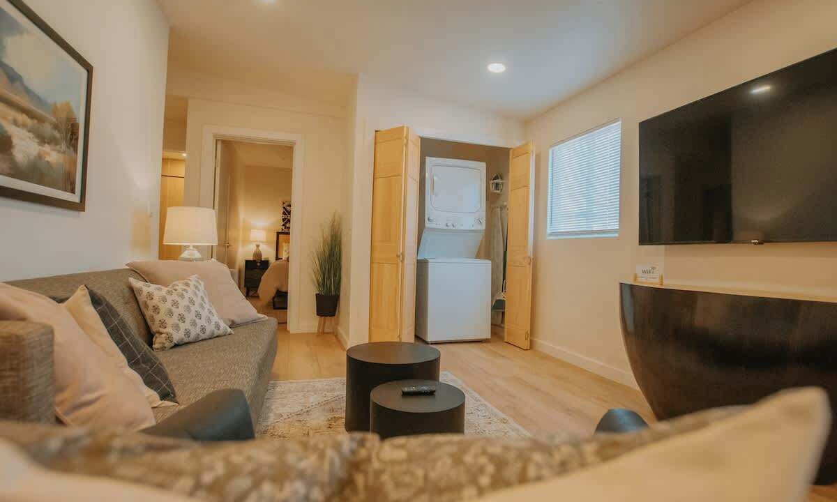 Photo of Livingroom in South Broadway