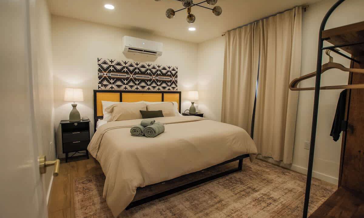 Photo of Bedroom in South Broadway