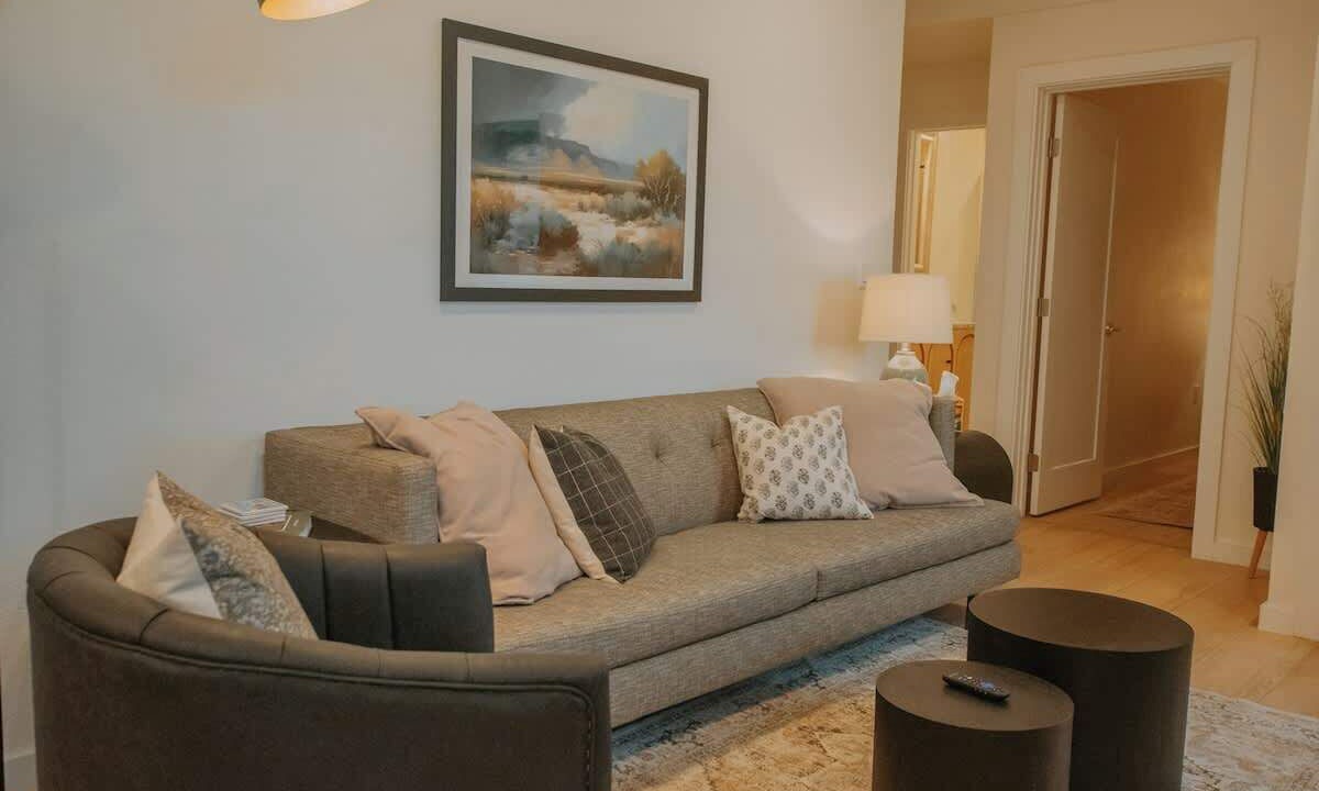Photo of Livingroom in South Broadway