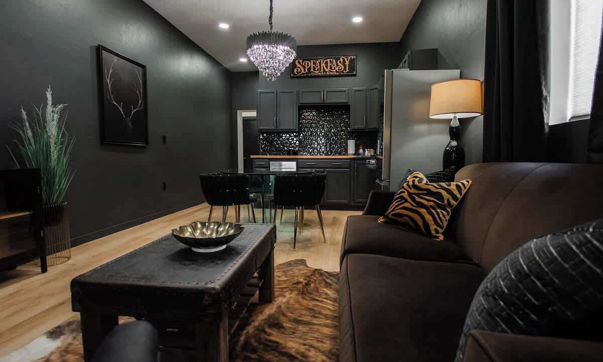 Photo of Livingroom in South Broadway