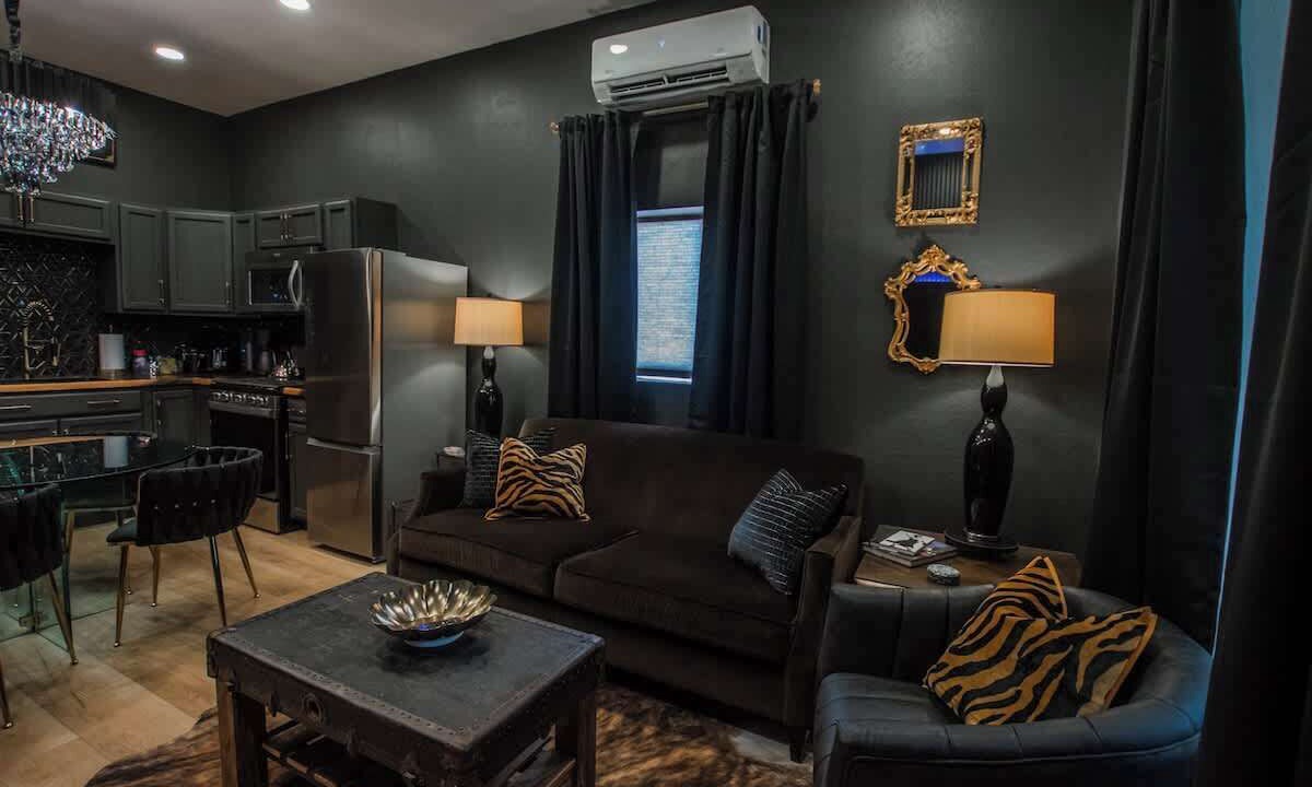Photo of Livingroom in South Broadway