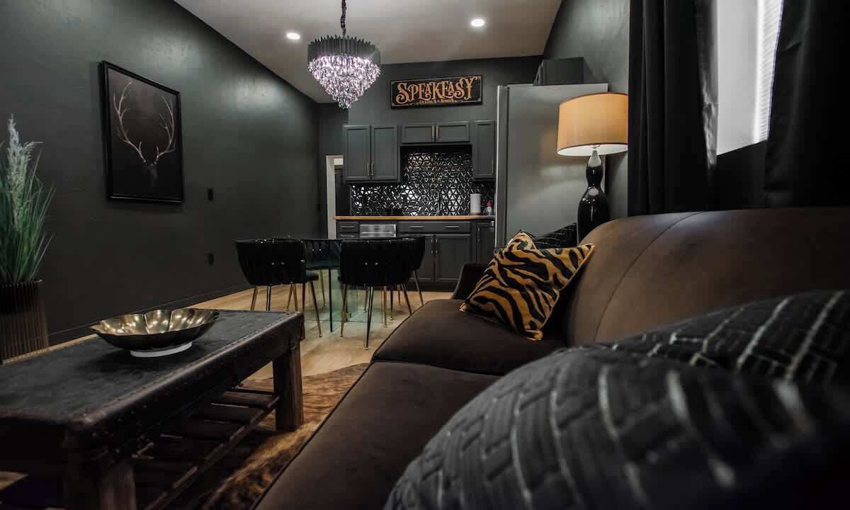 Photo of Livingroom in South Broadway