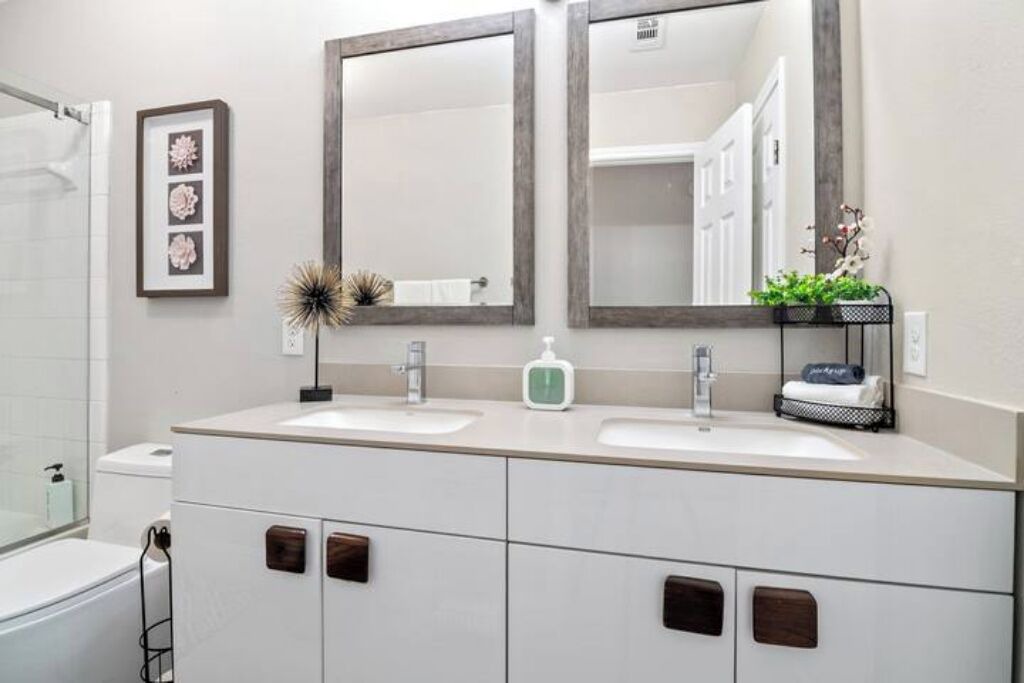 Photo of Bathroom in Clodine