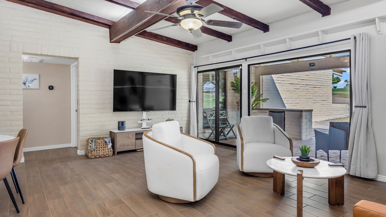Photo of Livingroom in Horizon City