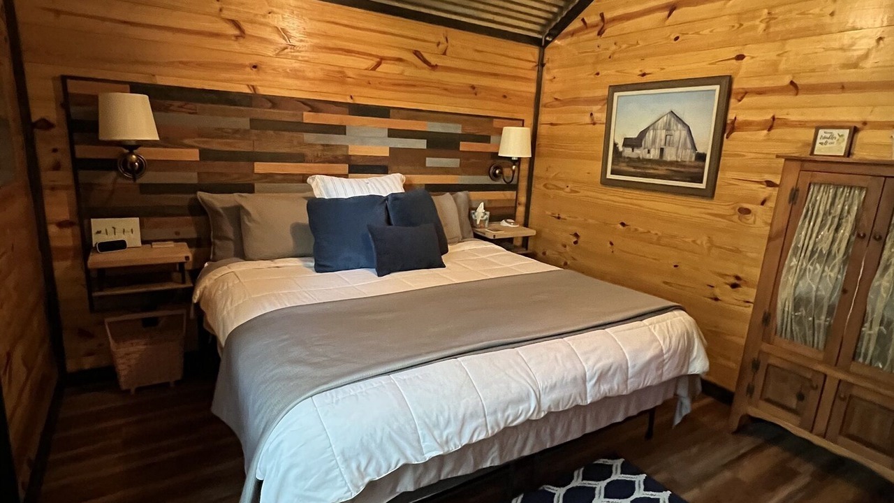 Photo of Bedroom in Granbury
