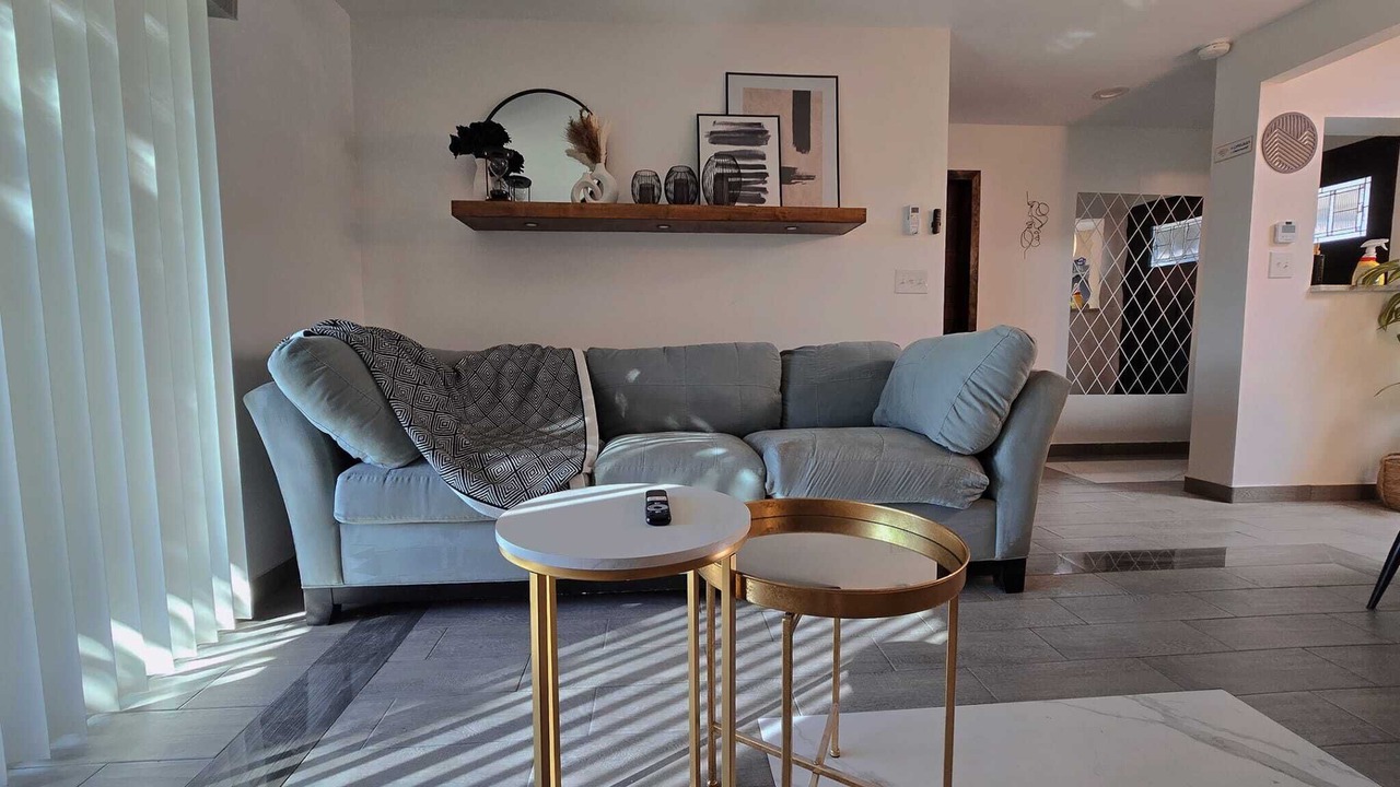 Photo of Livingroom in Biggs Field