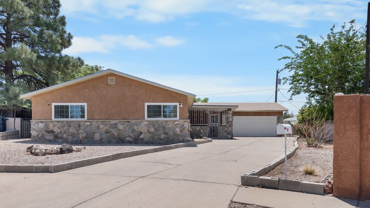 Photo of Outdoor in Northeast Heights