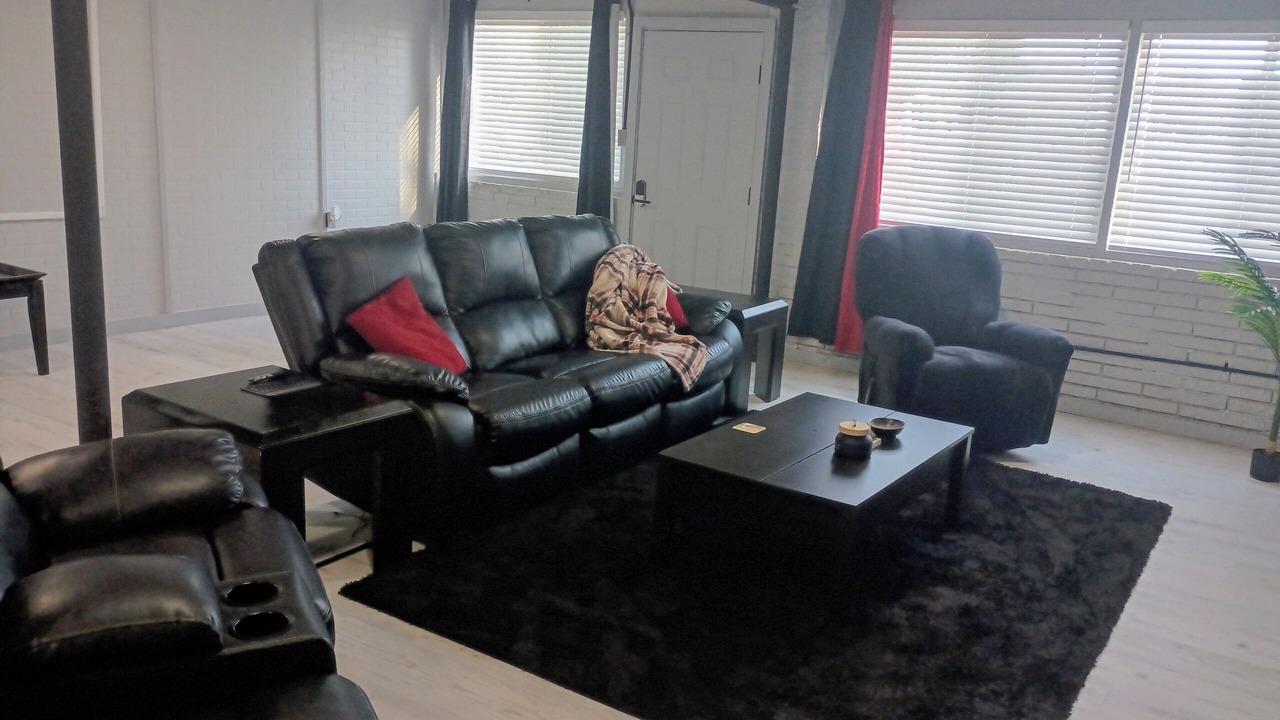 Photo of Livingroom in Alamogordo