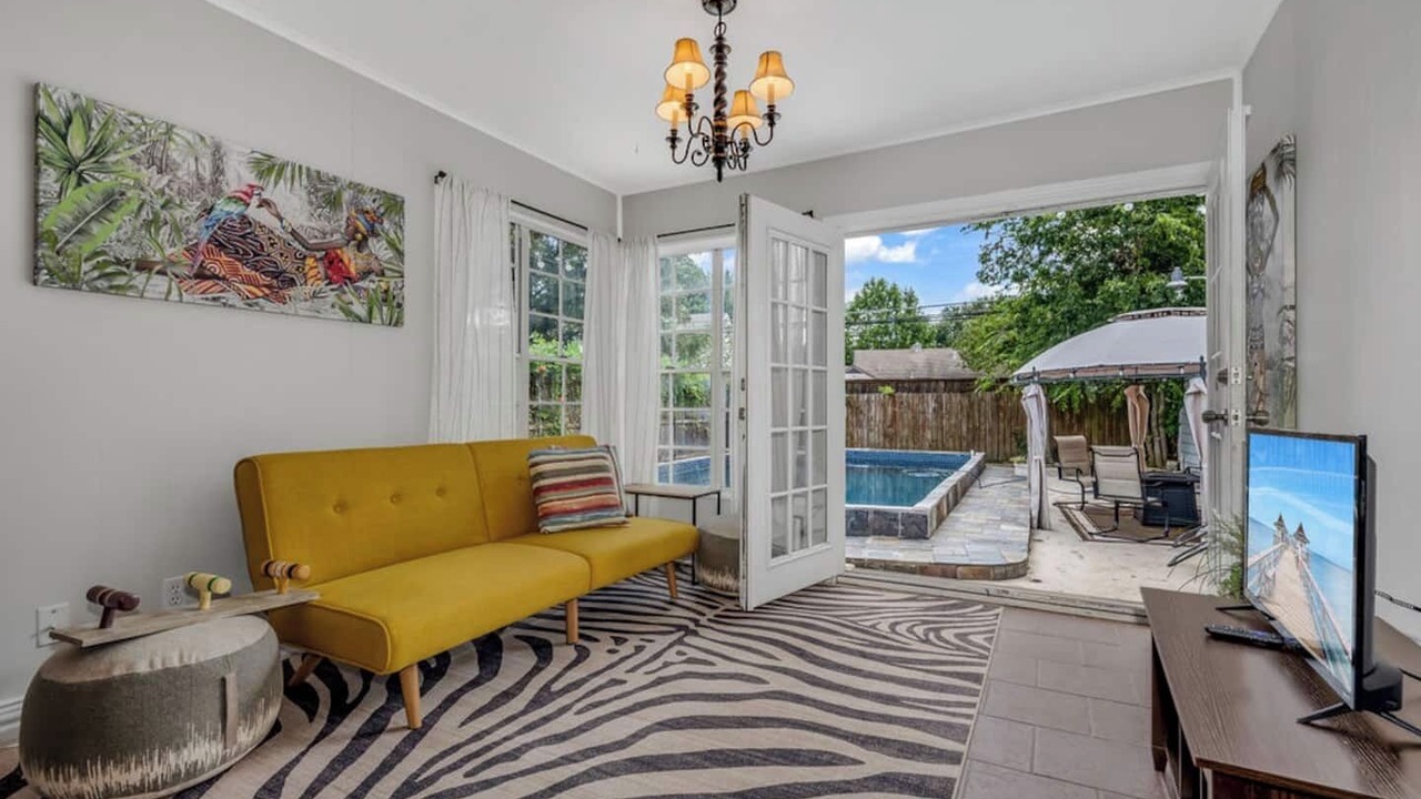 Photo of Livingroom in Oak Cliff