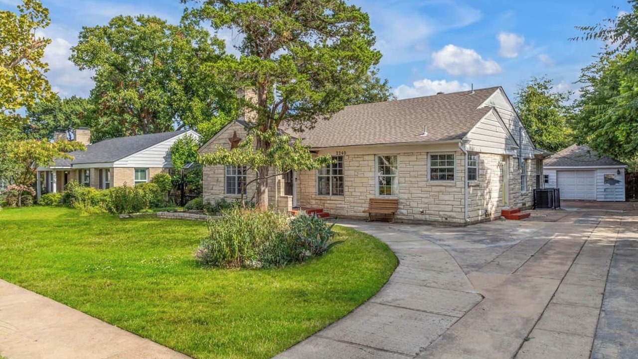 Photo of Outdoor in Oak Cliff