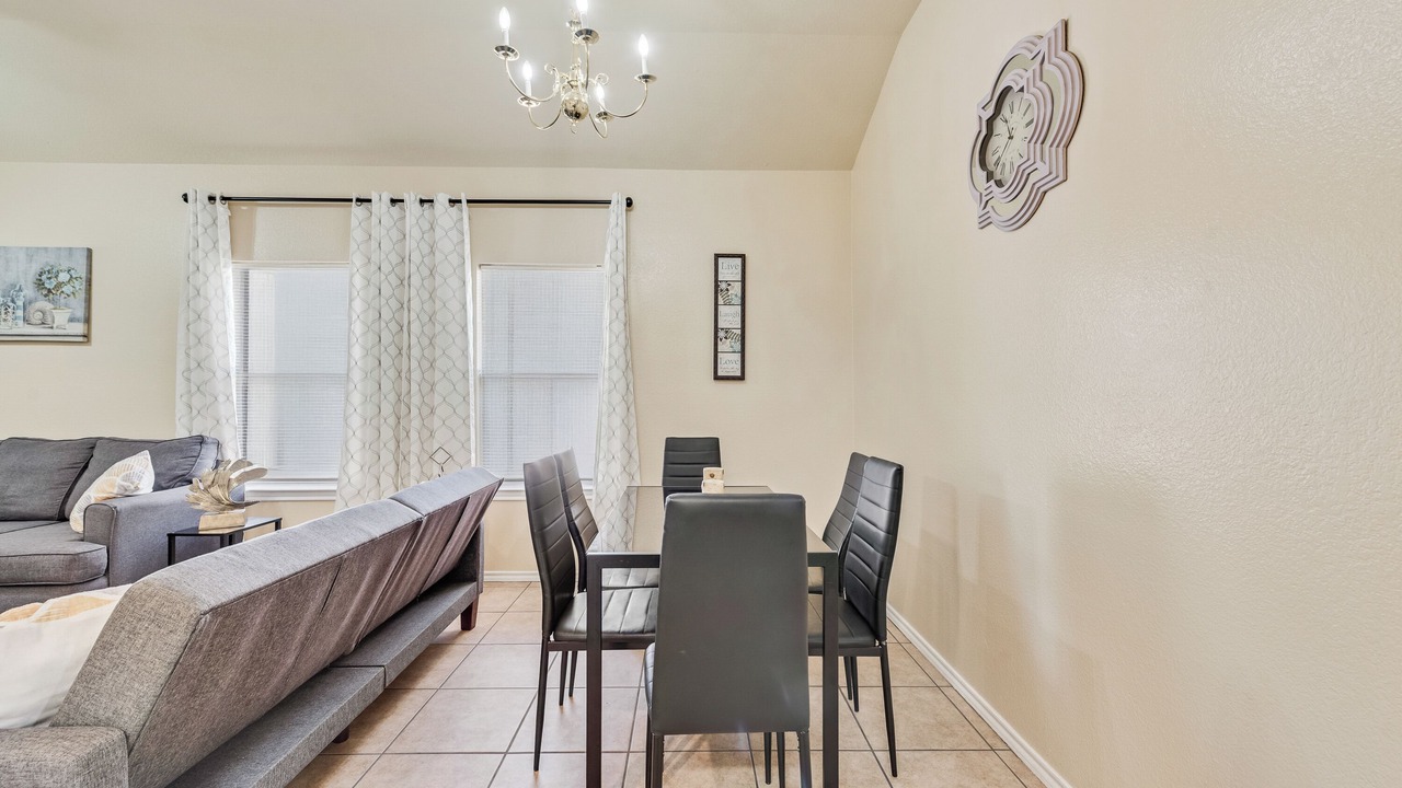 Photo of Livingroom in South Arlington