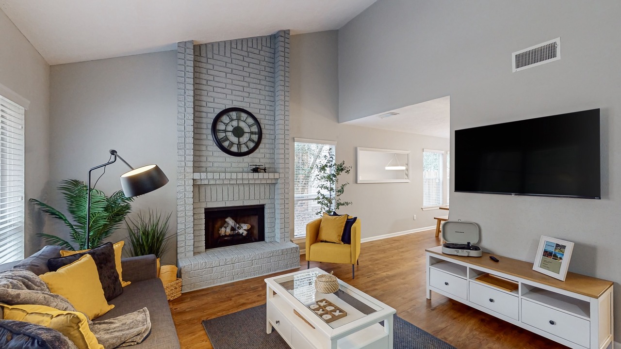 Photo of Livingroom in Panther Creek