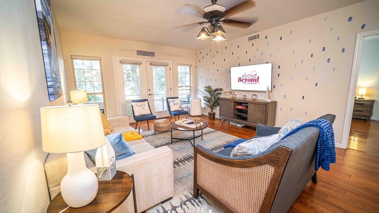Photo of Livingroom in Highland Lake Estates