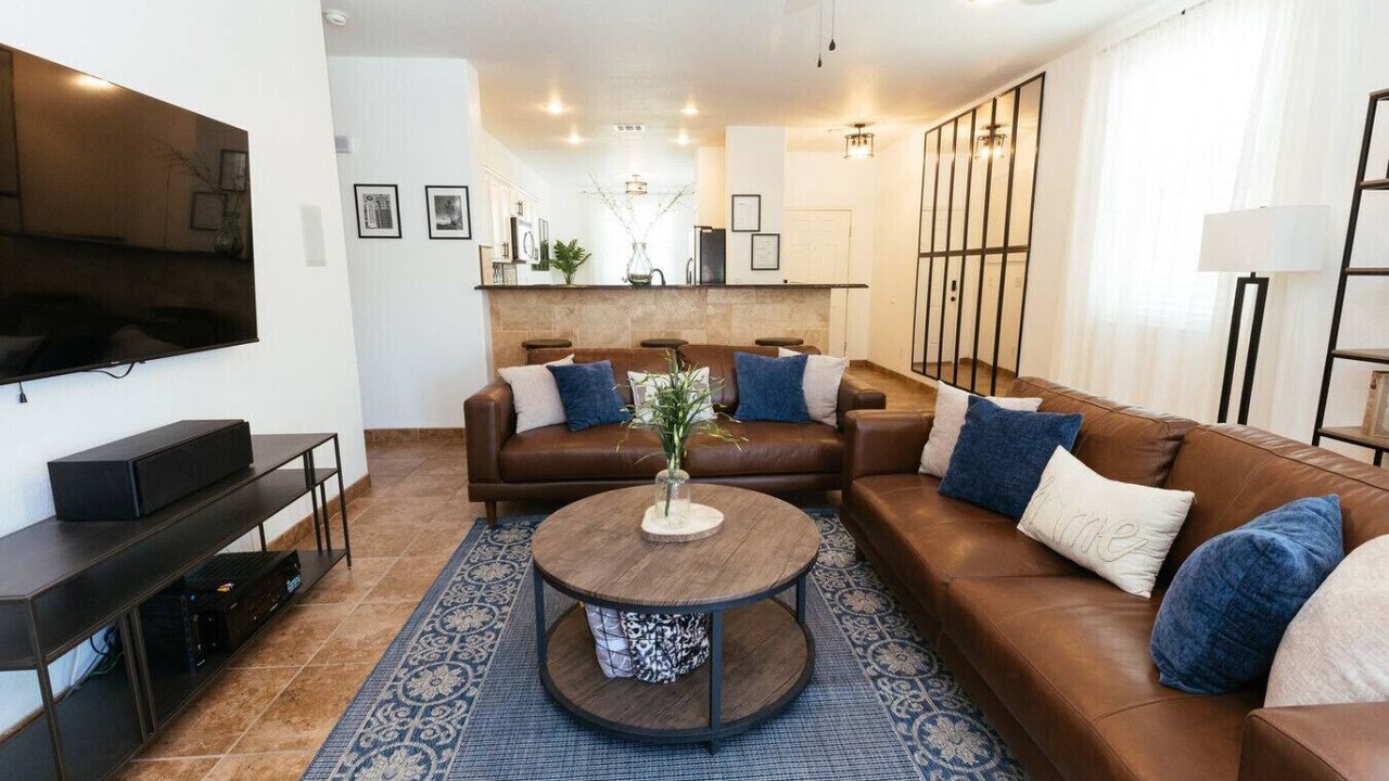Photo of Livingroom in Biggs Field