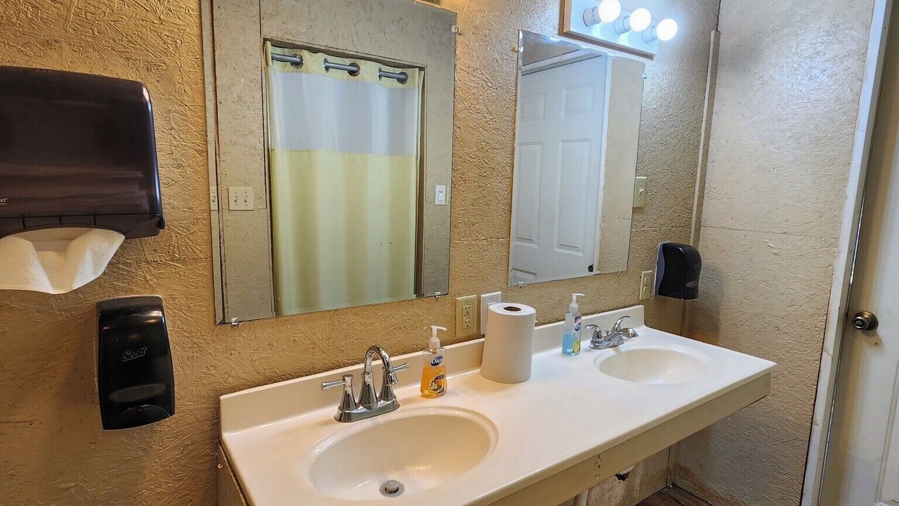 Photo of Bathroom in Hempstead
